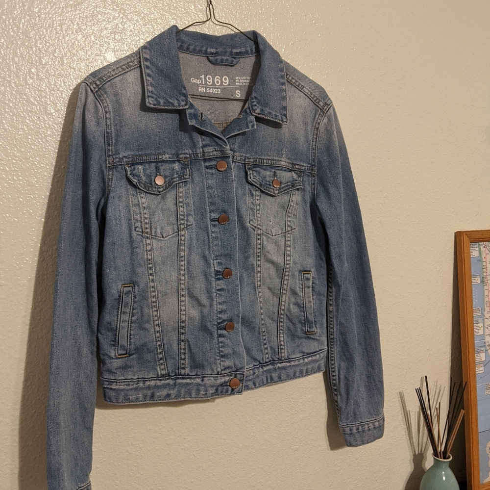 GAP 1969 Icon Denim Jacket